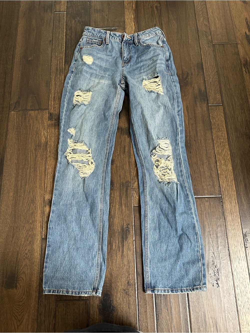 Fashion Nova Distressed Light Wash Jeans – Size 0